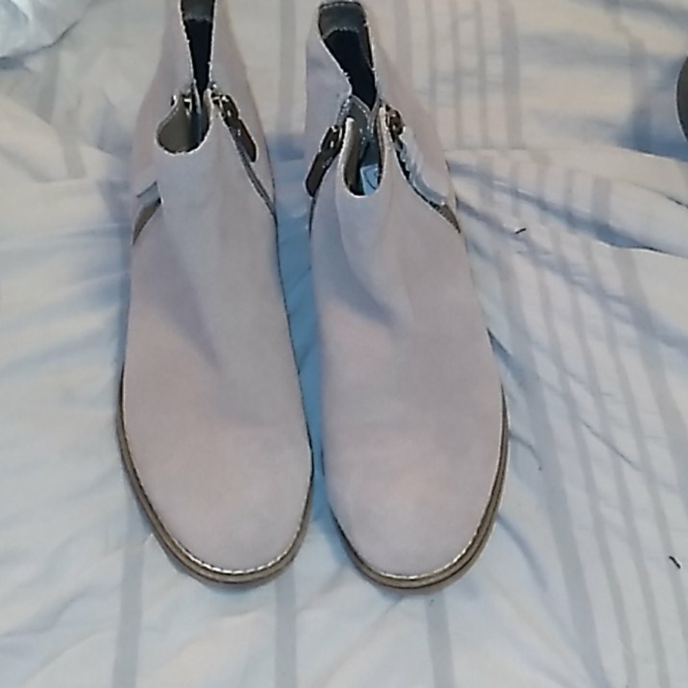 Blondo waterproof booties size 7.5